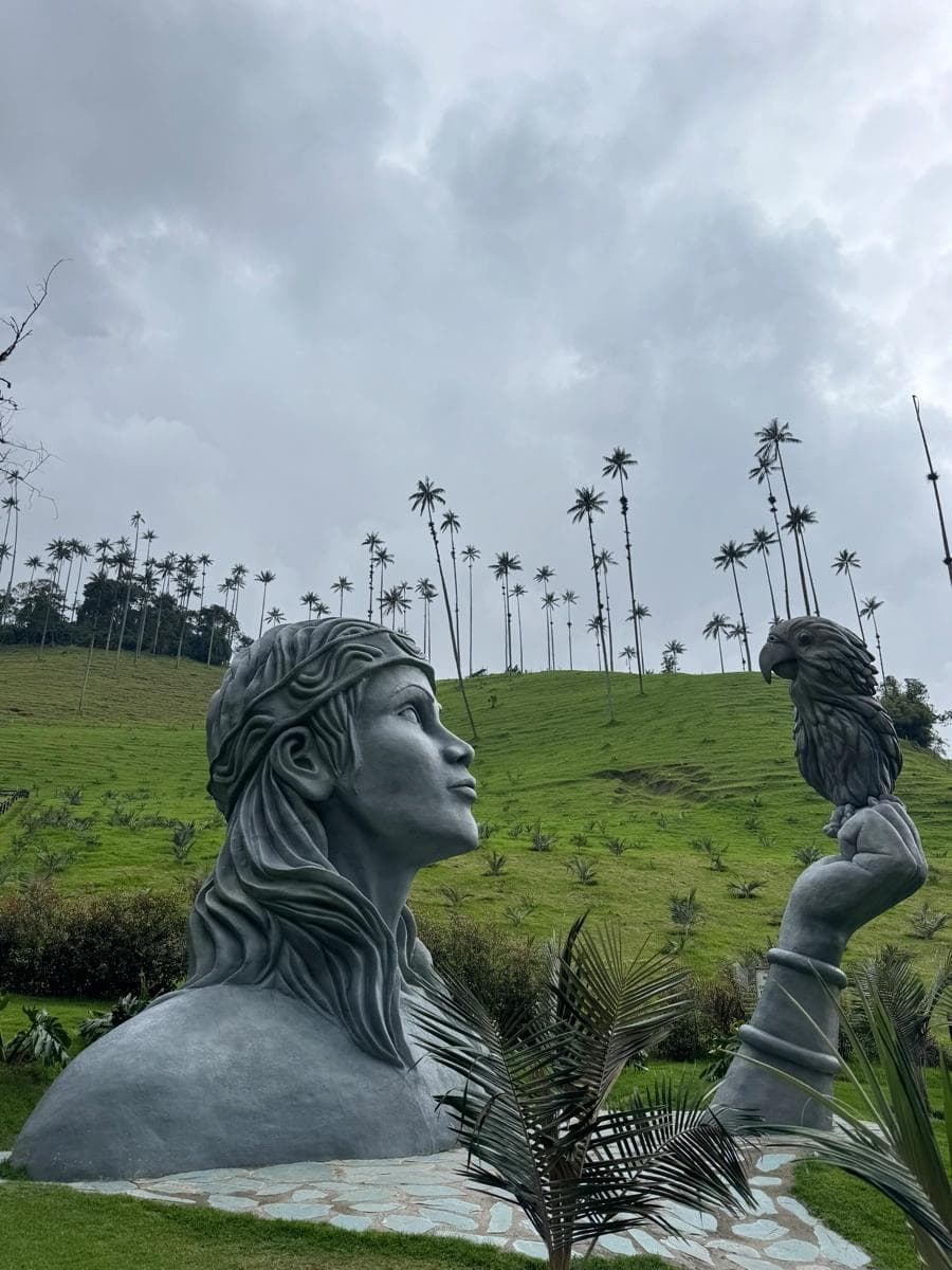 Female statue in Salento