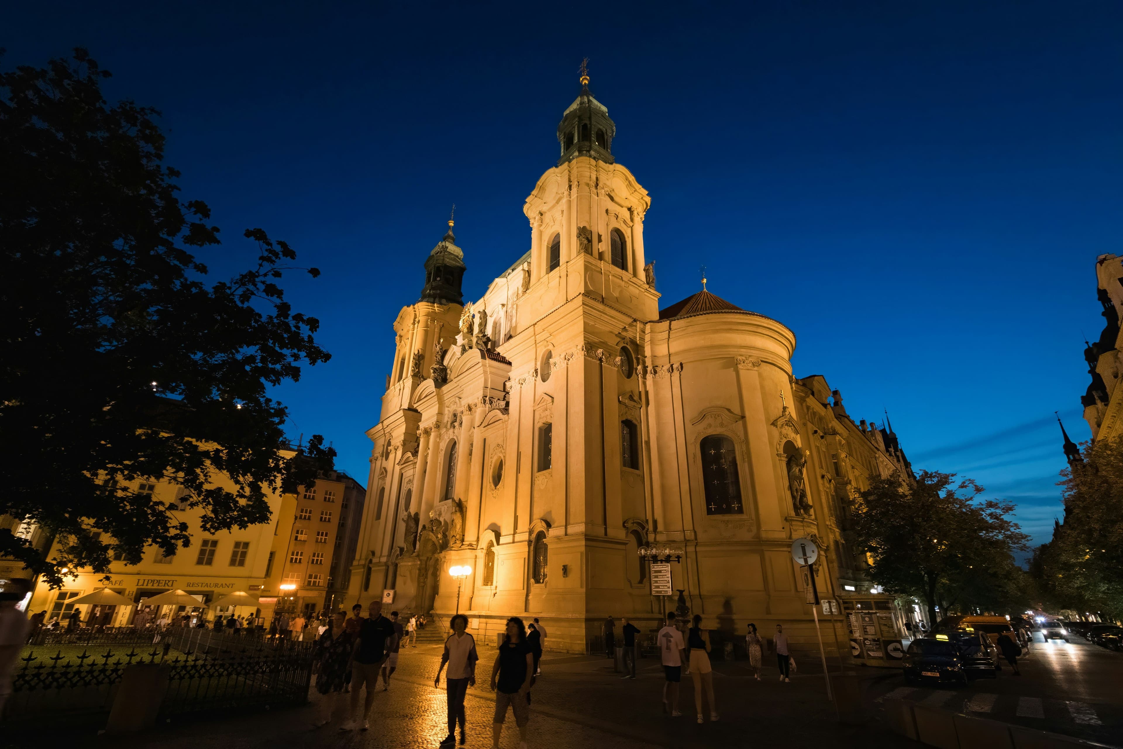 Night picture of a well lit castle in prague