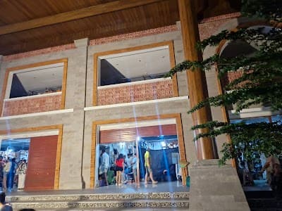 Ubud market South entrance