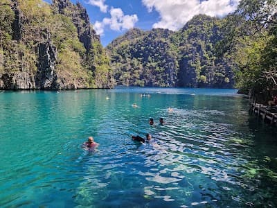Kayangan Lake