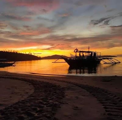 Pauline L.o.D. Island Hopping