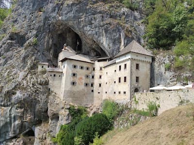 Predjama Castle