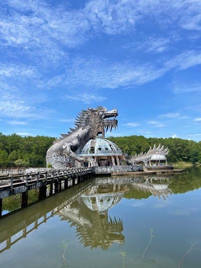 Abandoned Waterpark - Dragon Statue