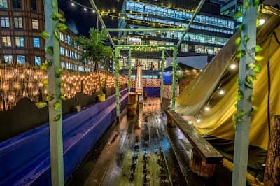Queen of Hoxton